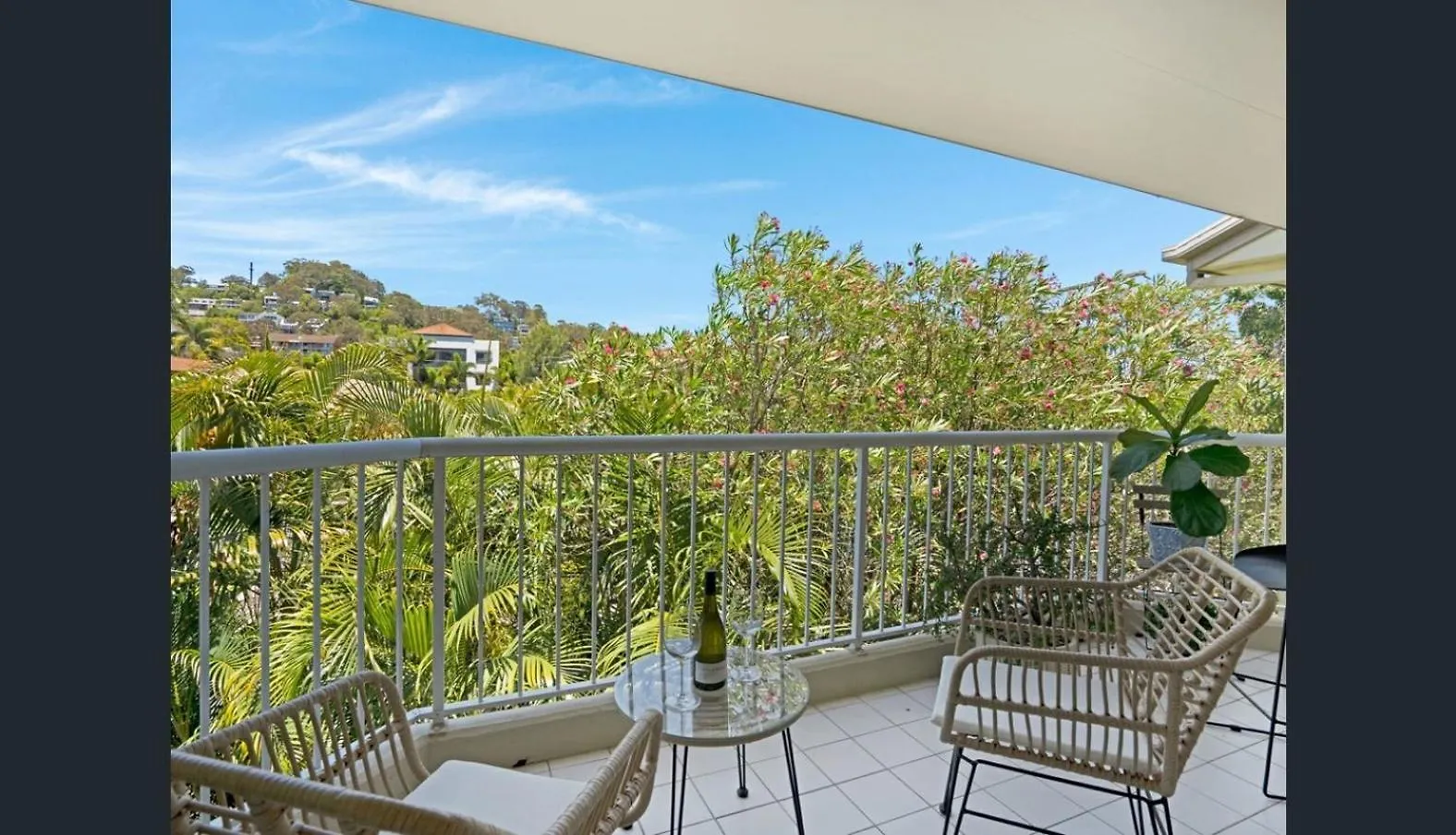 Burleigh Bliss - 2 Bedroom Apartment Gold Coast Australien