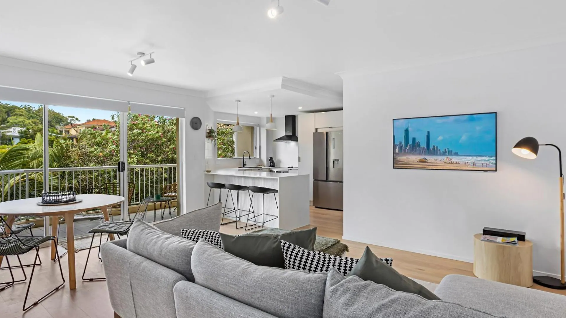 Burleigh Bliss - 2 Bedroom Apartment Gold Coast