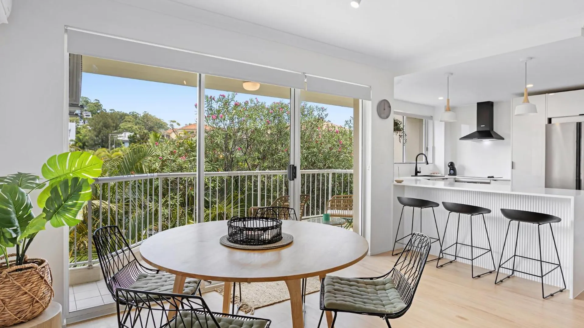 Burleigh Bliss - 2 Bedroom Apartment Gold Coast